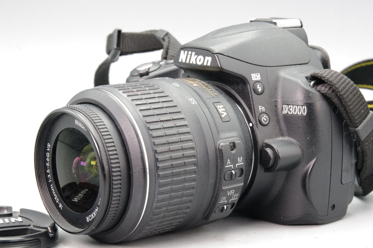 Nikon D3000 10.2MP DSLR with 18‑55mm VR Lens – S/C 5671 – Excellent Condition