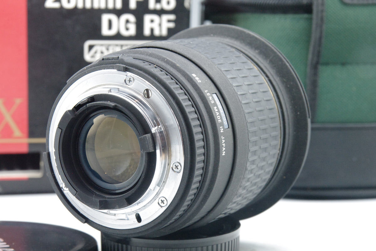 Sigma 20mm f/1.8 EX DG Lens – Nikon F Mount – Edge Fungus –Box / Case