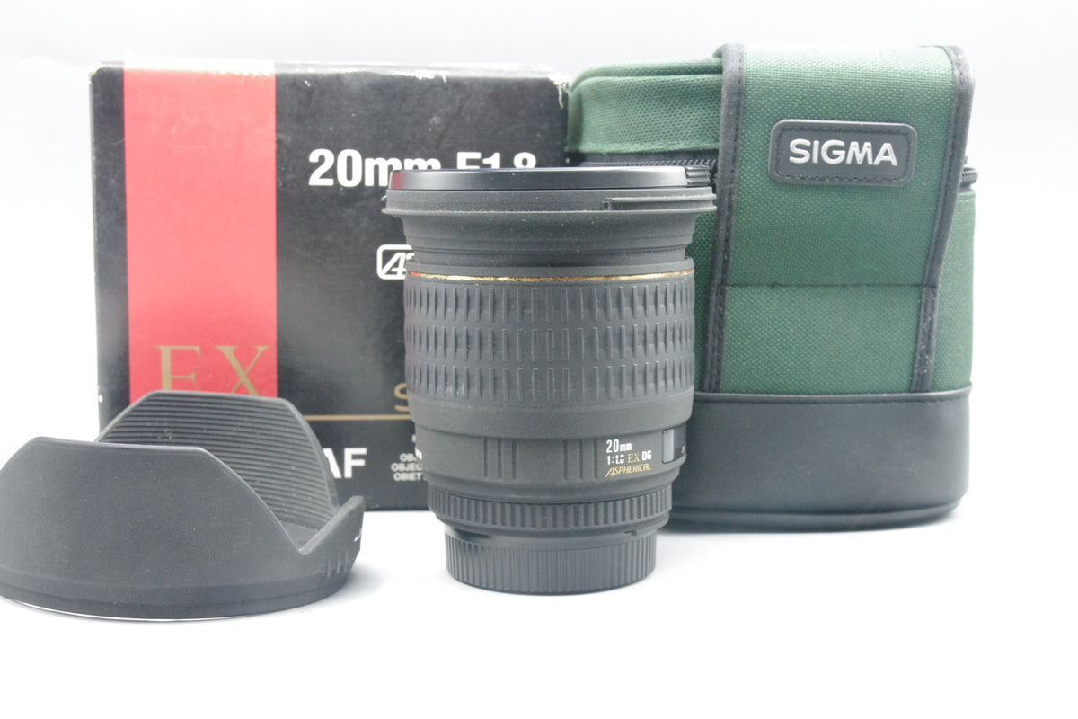 Sigma 20mm f/1.8 EX DG Lens – Nikon F Mount – Edge Fungus –Box / Case