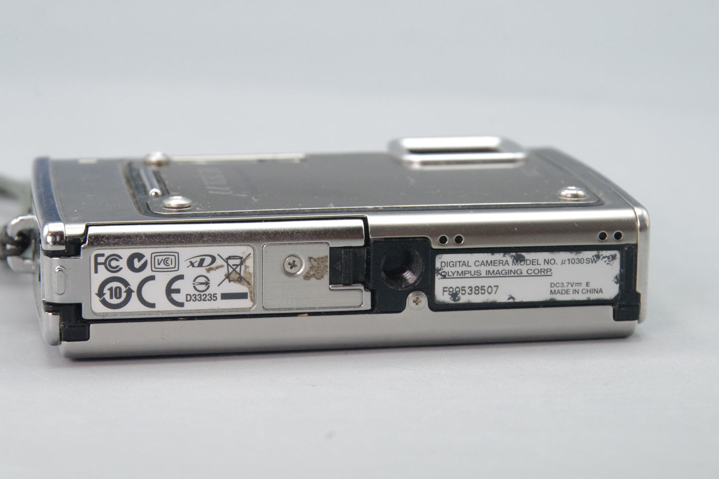 Olympus MJU 1030SW Compact Digital Camera – Tested – USB Charger – Very Good