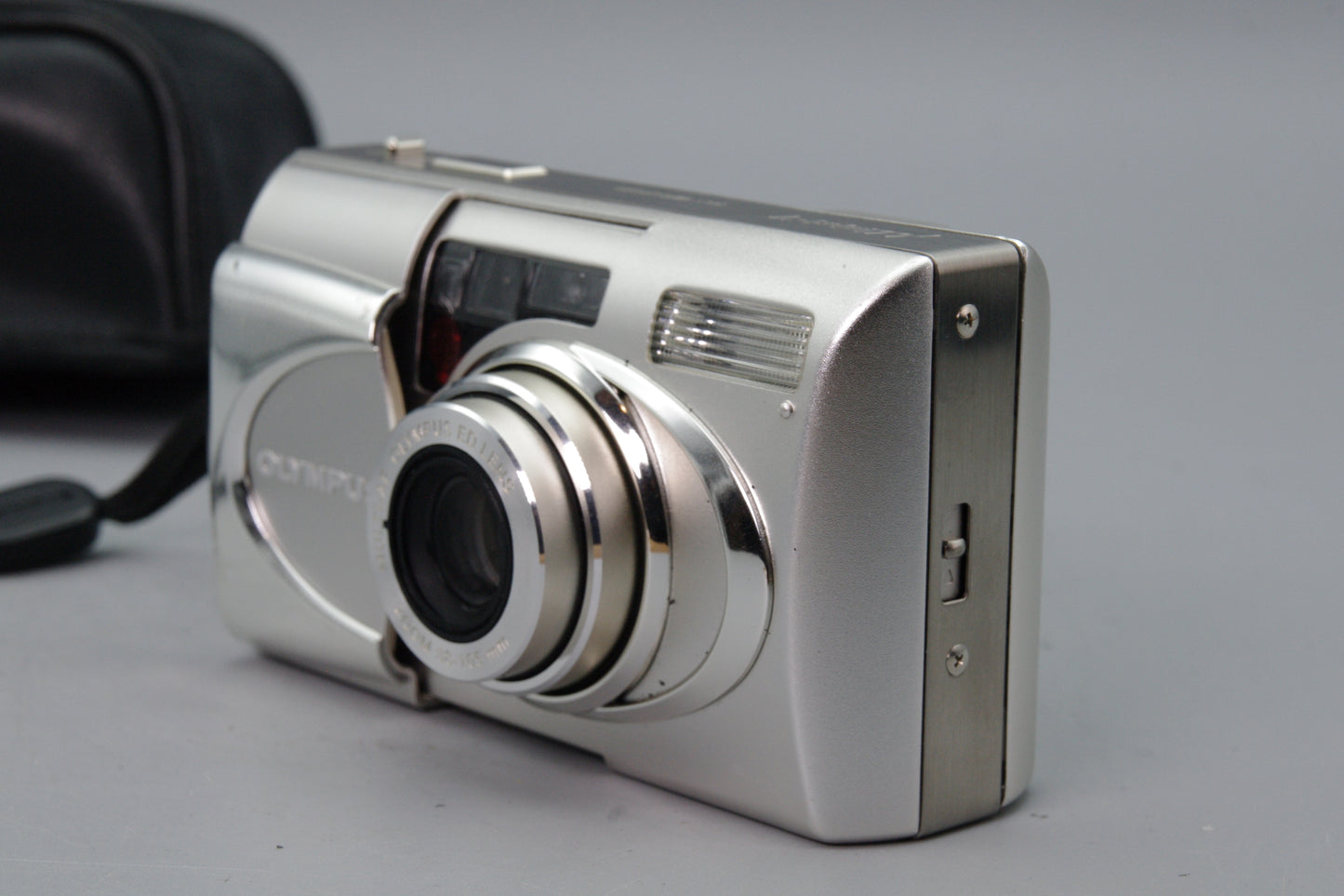 Olympus mju V 35mm Film Camera – Weatherproof –Excellent – With Case