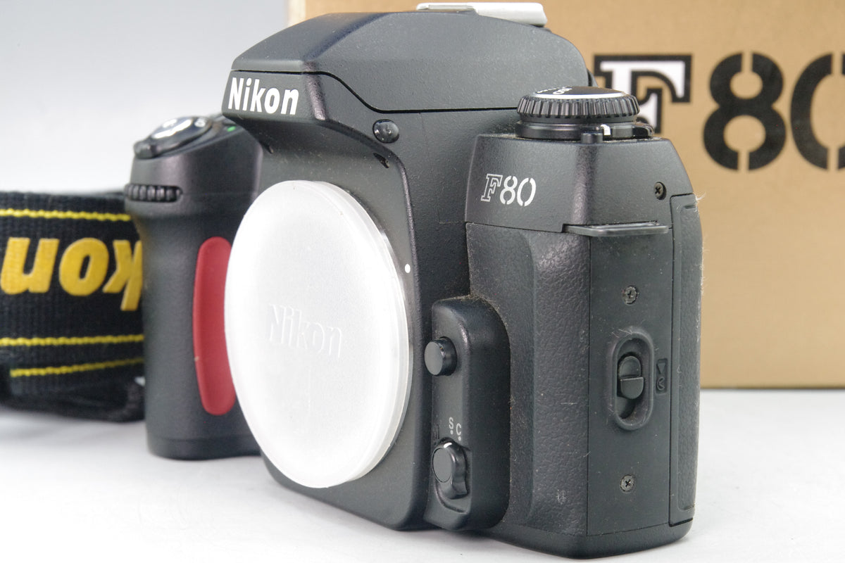 Nikon F80 35mm Film SLR – Boxed – Very Nice Condition – Minor Tackiness to Back