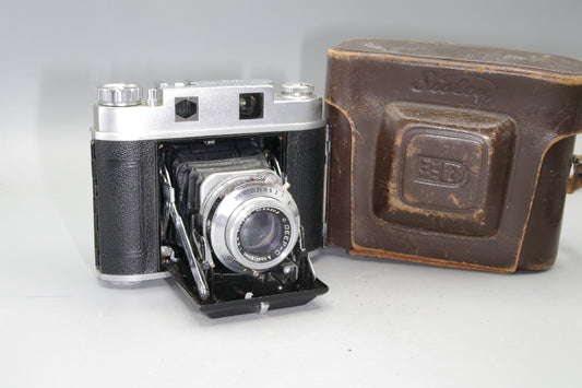 Very Rare Takane Sisley 3A Folding Rangefinder Camera with 75mm F/3.5 Lens and Case