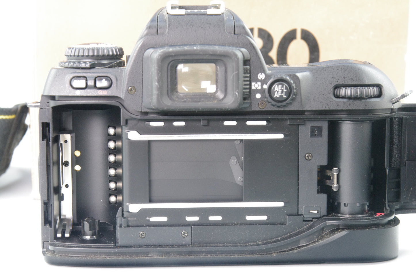 Nikon F80 35mm Film SLR – Boxed – Very Nice Condition – Minor Tackiness to Back