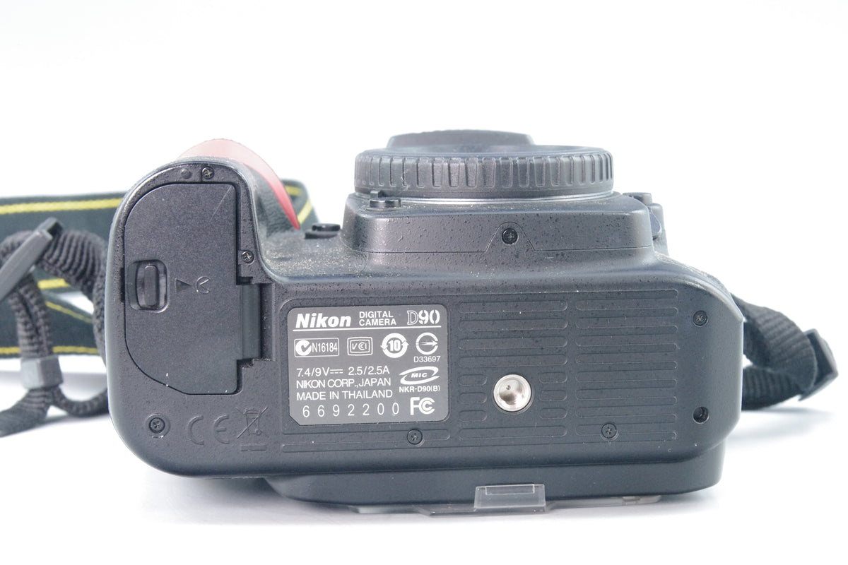 Nikon D90 12.3MP DSLR Boxed – S/C 53792 – Battery & Charger – Excellent