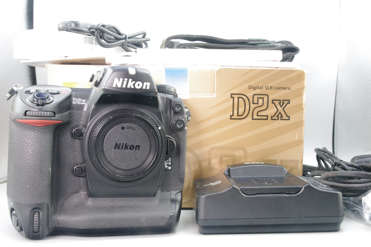Nikon D2X DSLR Camera – Boxed – S/C 17049 – Battery & Charger – Excellent Pro Body