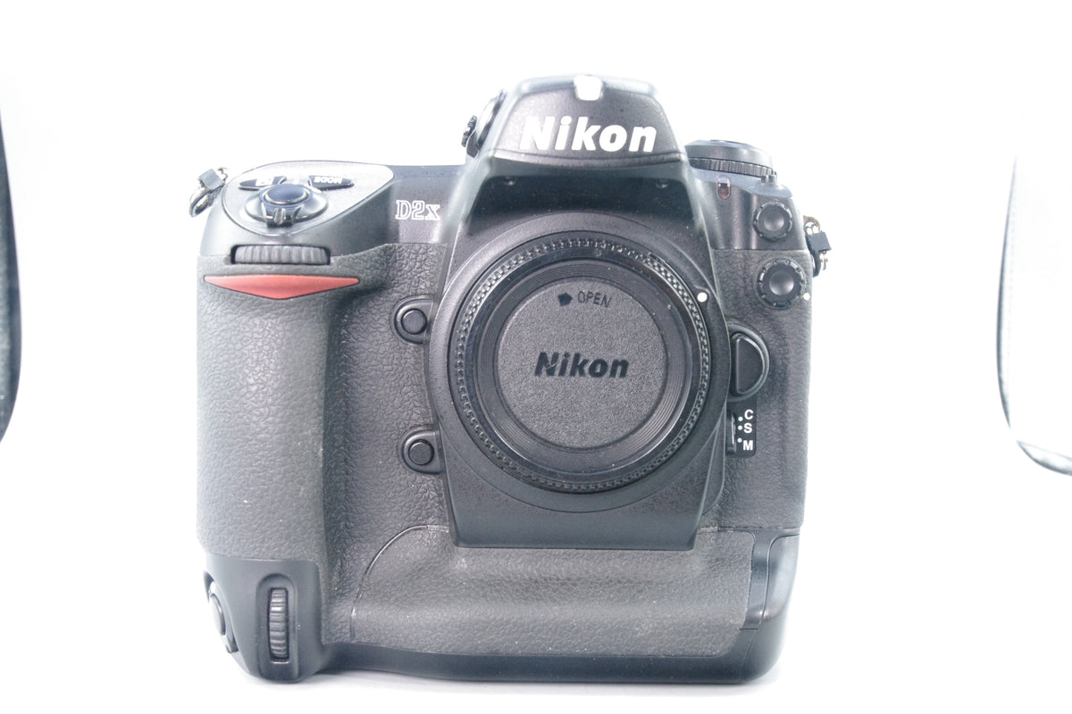 Nikon D2X DSLR Camera – Boxed – S/C 17049 – Battery & Charger – Excellent Pro Body