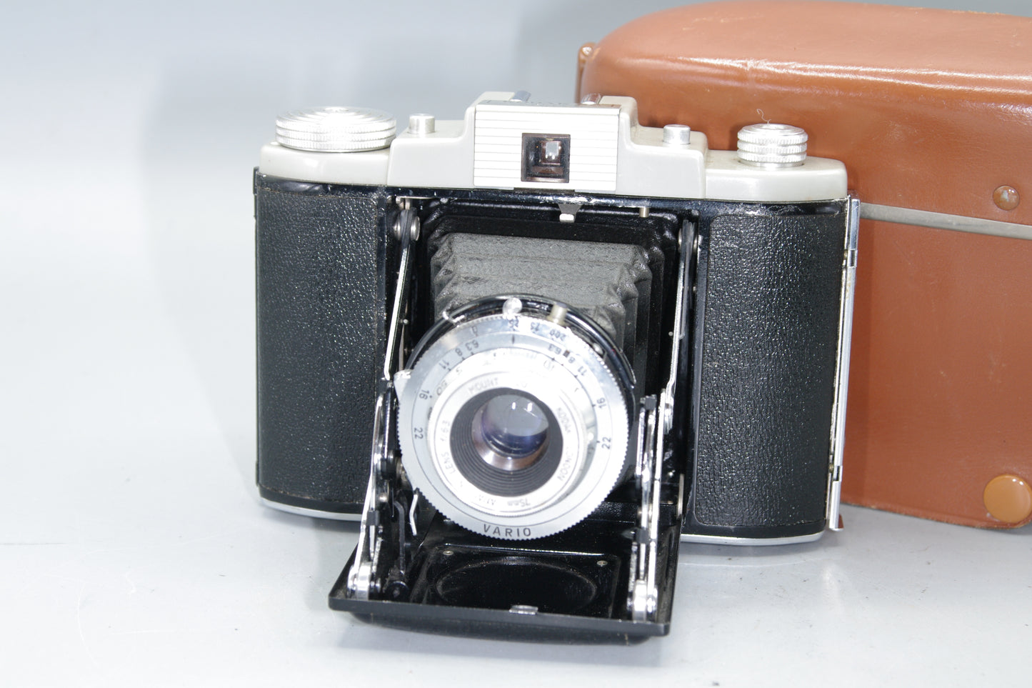 Kodak 66 Model II Folding Camera – 75mm f/6.3 Lens, 120 Film, Case, VGC