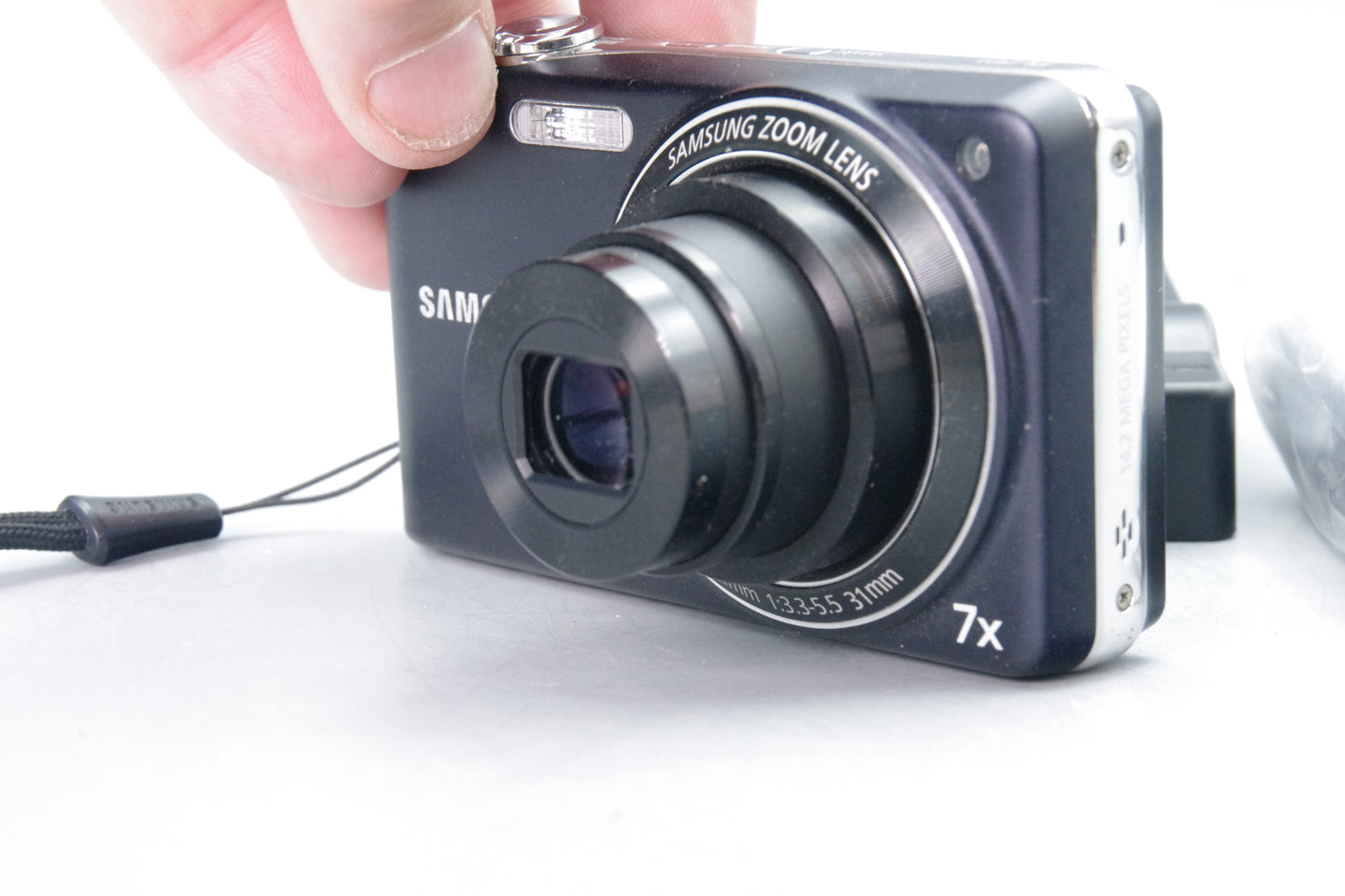 Samsung PL201 14MP Compact Digital Camera – Tested – USB Charger – Very Good