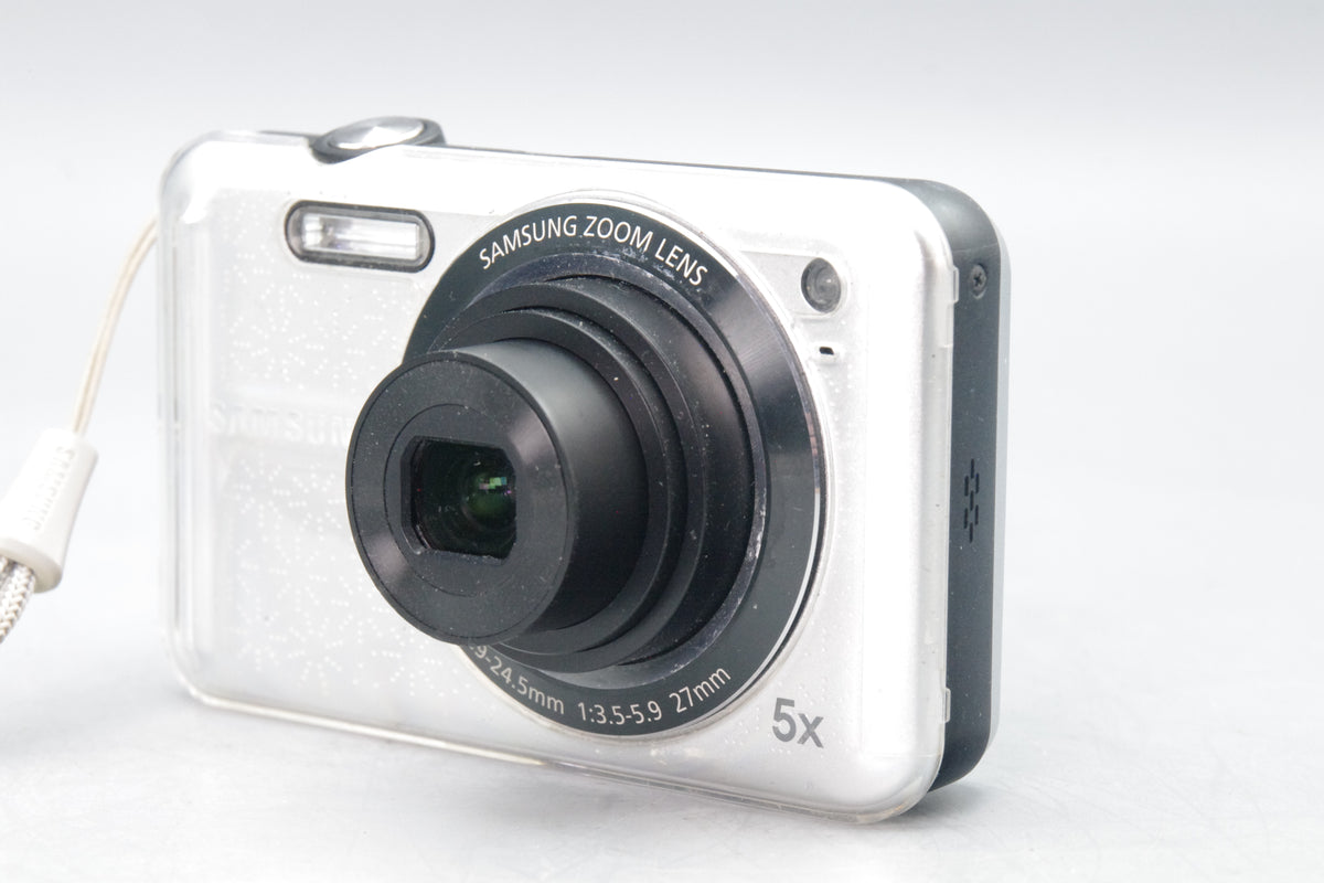 Samsung ES78 14.2MP Digital Camera – Tested – Battery Door Clip Broken – Working