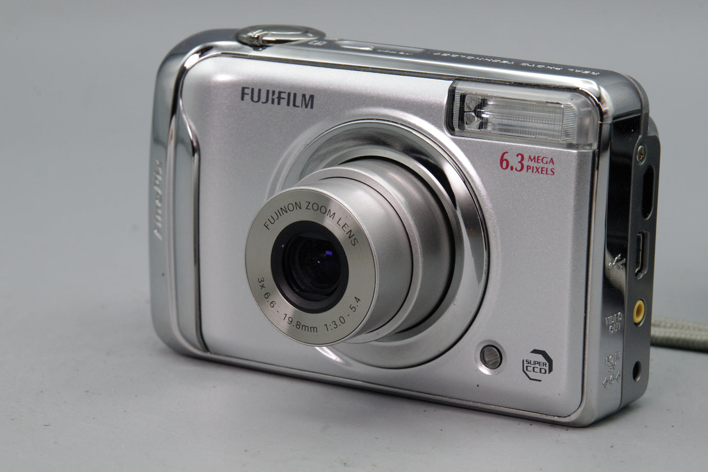Fujifilm FinePix A610 Digital Camera – 6.3MP – Tested & Working – With Case EXC