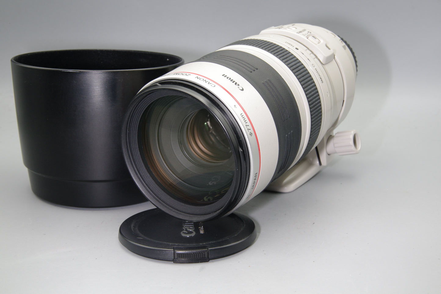 Canon EF 100-400mm f/4.5-5.6L IS USM Telephoto Zoom Lens  - Excellent