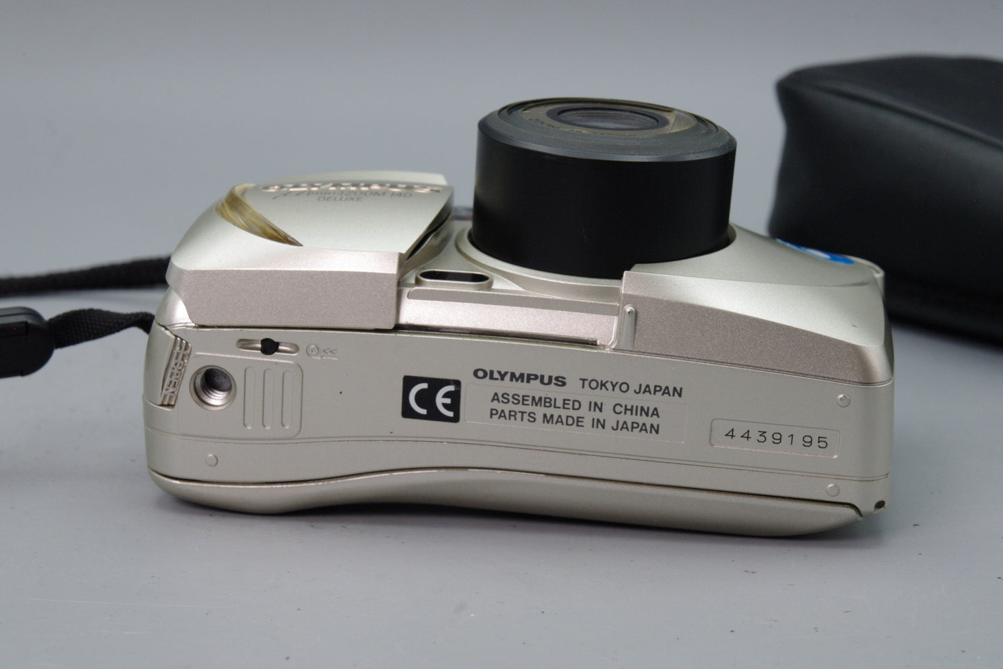 Olympus MJU Zoom 140 Deluxe Champage 35mm Film Camera – Tested – EXC