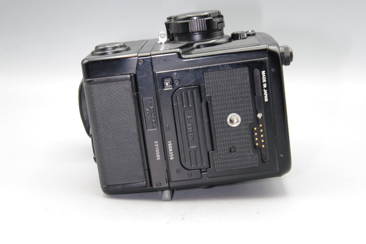 Zenza Bronica SQ‑Ai Medium Format Camera with Prism Finder and 120 Film Back