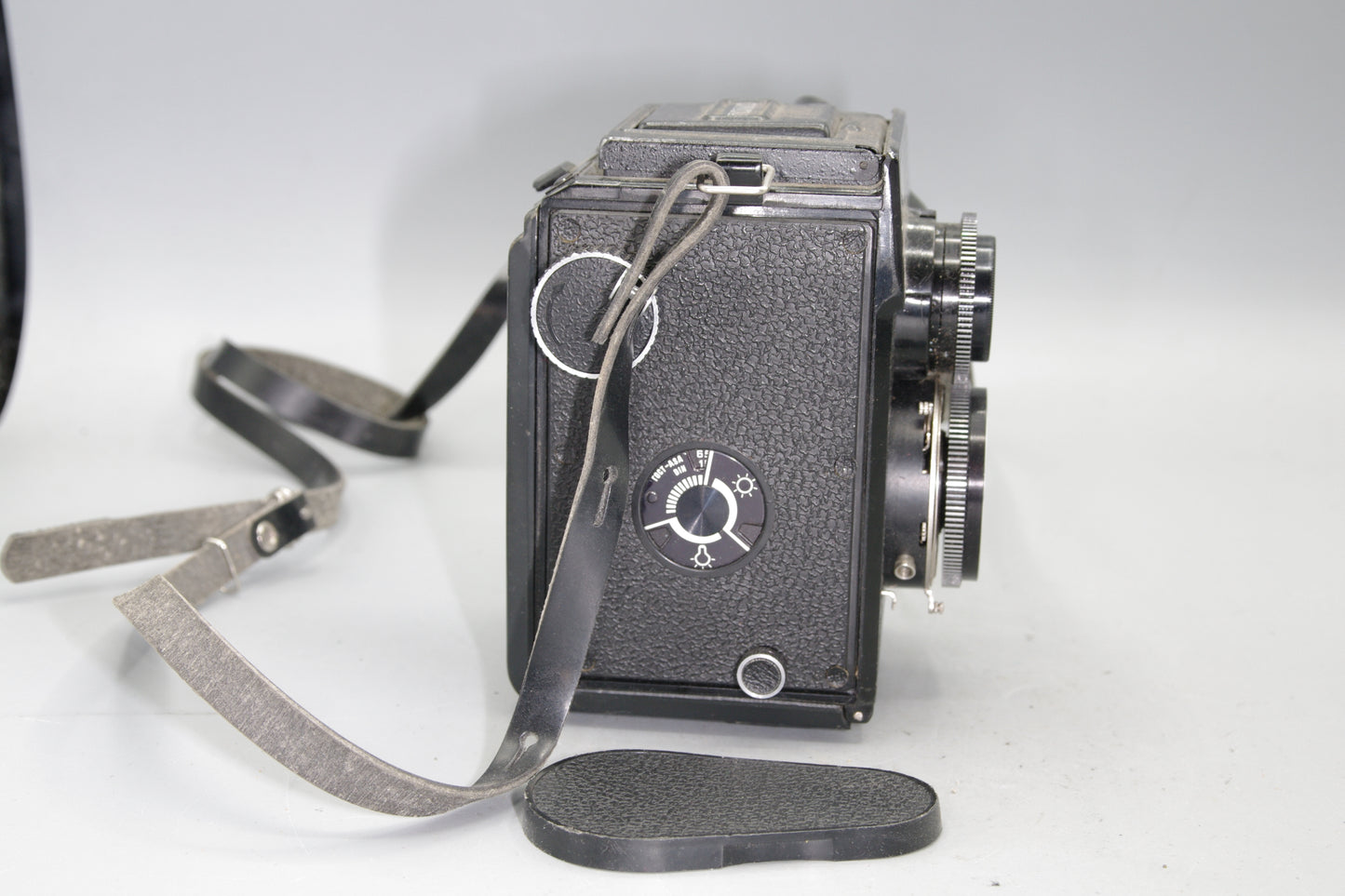 Lubitel 166B LOMO 120 TLR Camera – 75mm f/4.5 Lens, Medium Format, VGC