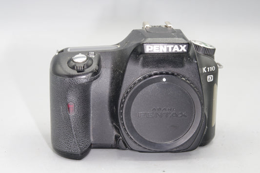 Pentax K110D 6.1MP DSLR - Uses AA Batteries