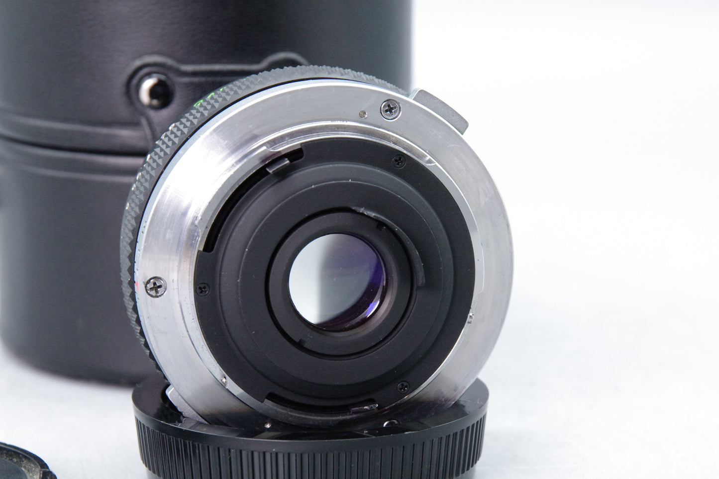 Olympus Zuiko Auto‑W 24mm f/2.8 Lens – OM Mount Wide Angle – Excellent