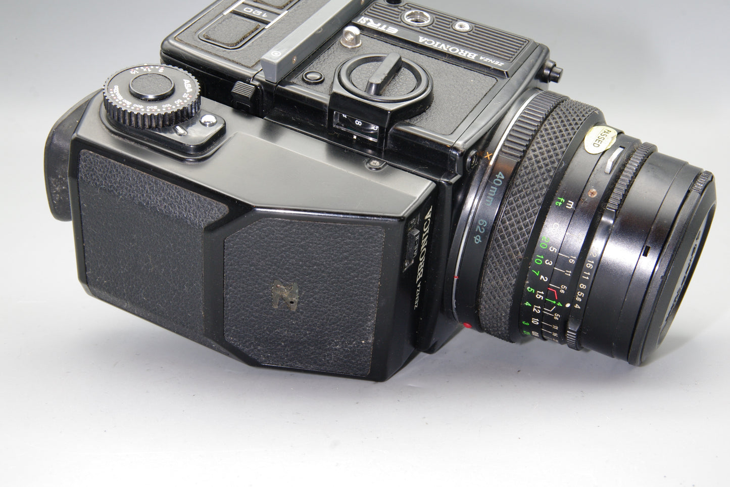 Bronica ETR‑Si 645 Camera with 40mm f/4 Lens and AE‑II Finder – Tested