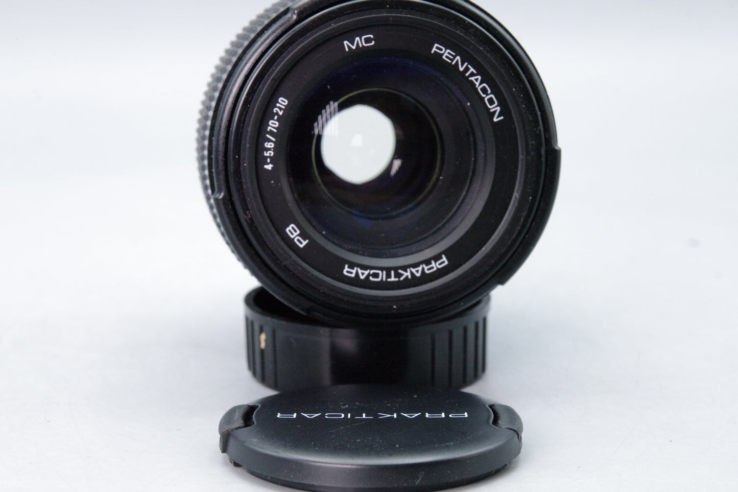 Pentacon Prakticar 70–210mm f/4–5.6 MC Lens – Praktica PB Mount – Excellent