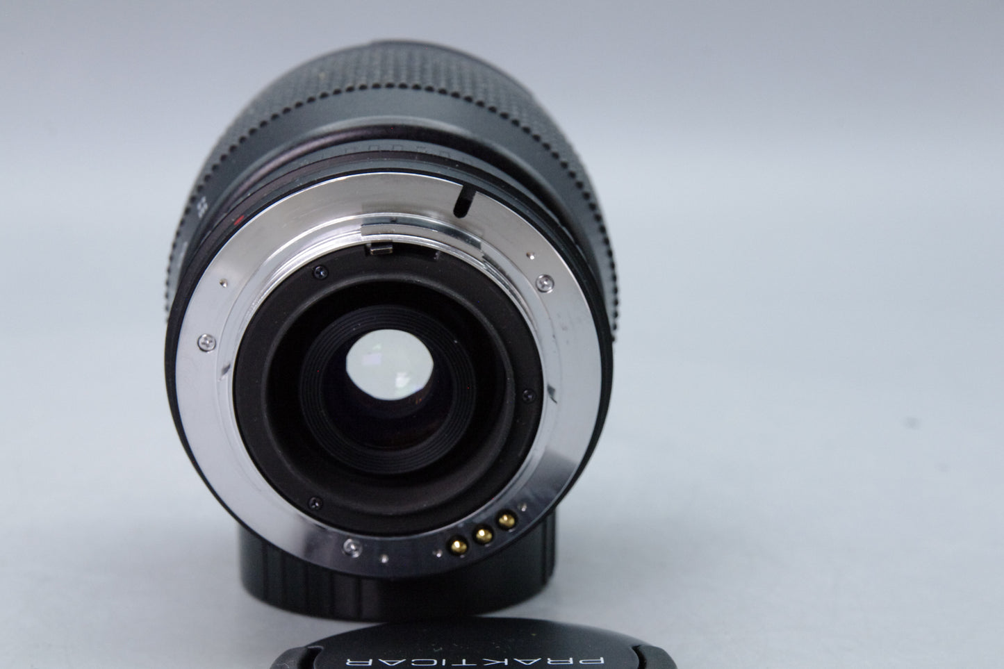 Pentacon Prakticar 70–210mm f/4–5.6 MC Lens – Praktica PB Mount – Excellent