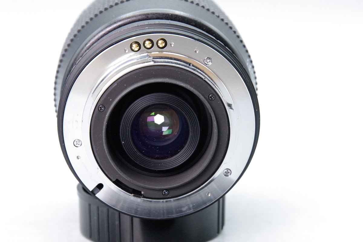 Pentacon Prakticar 70–210mm f/4–5.6 MC Lens – Praktica PB Mount – Excellent
