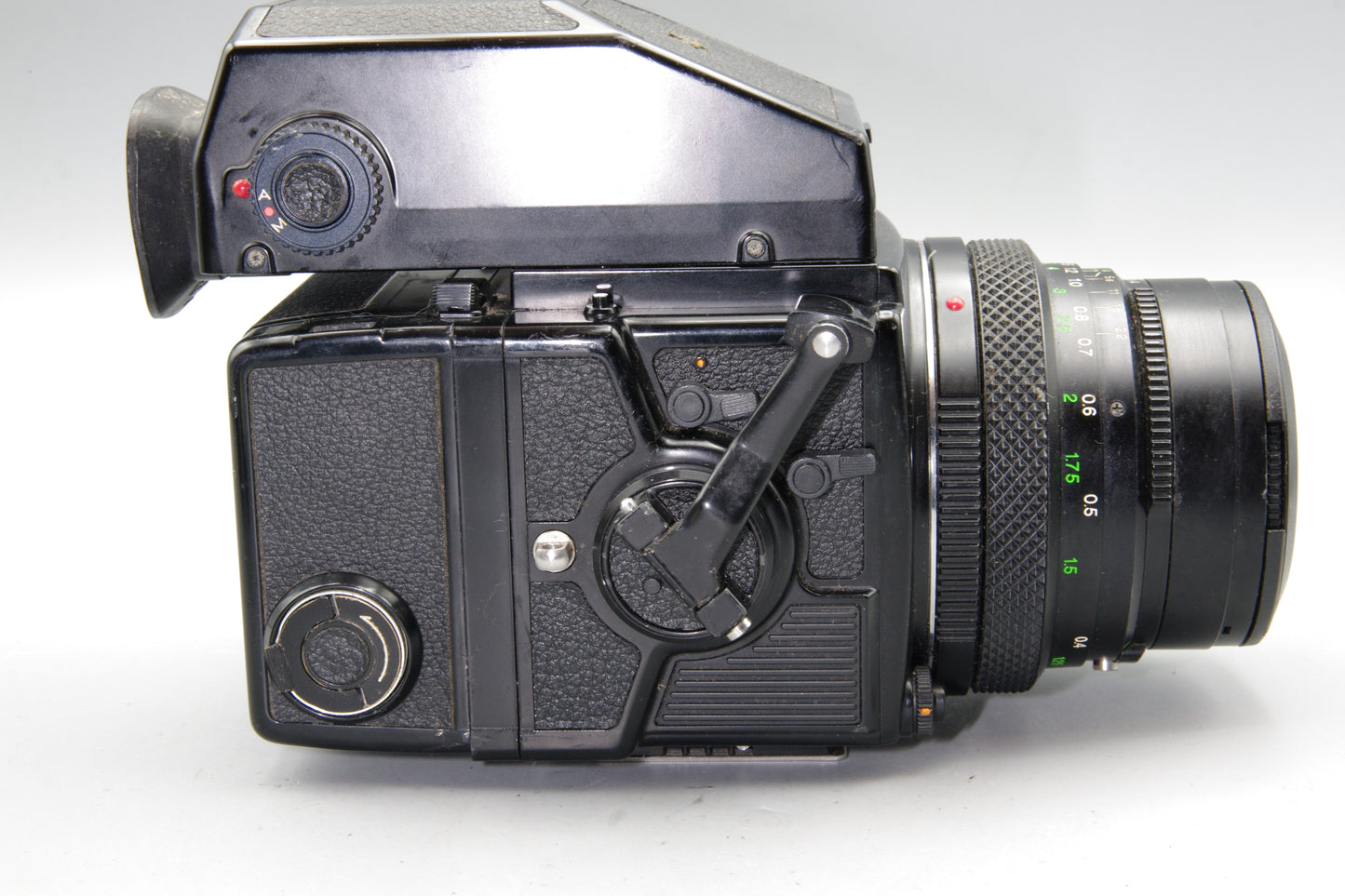 Bronica ETR‑Si 645 Camera with 40mm f/4 Lens and AE‑II Finder – Tested