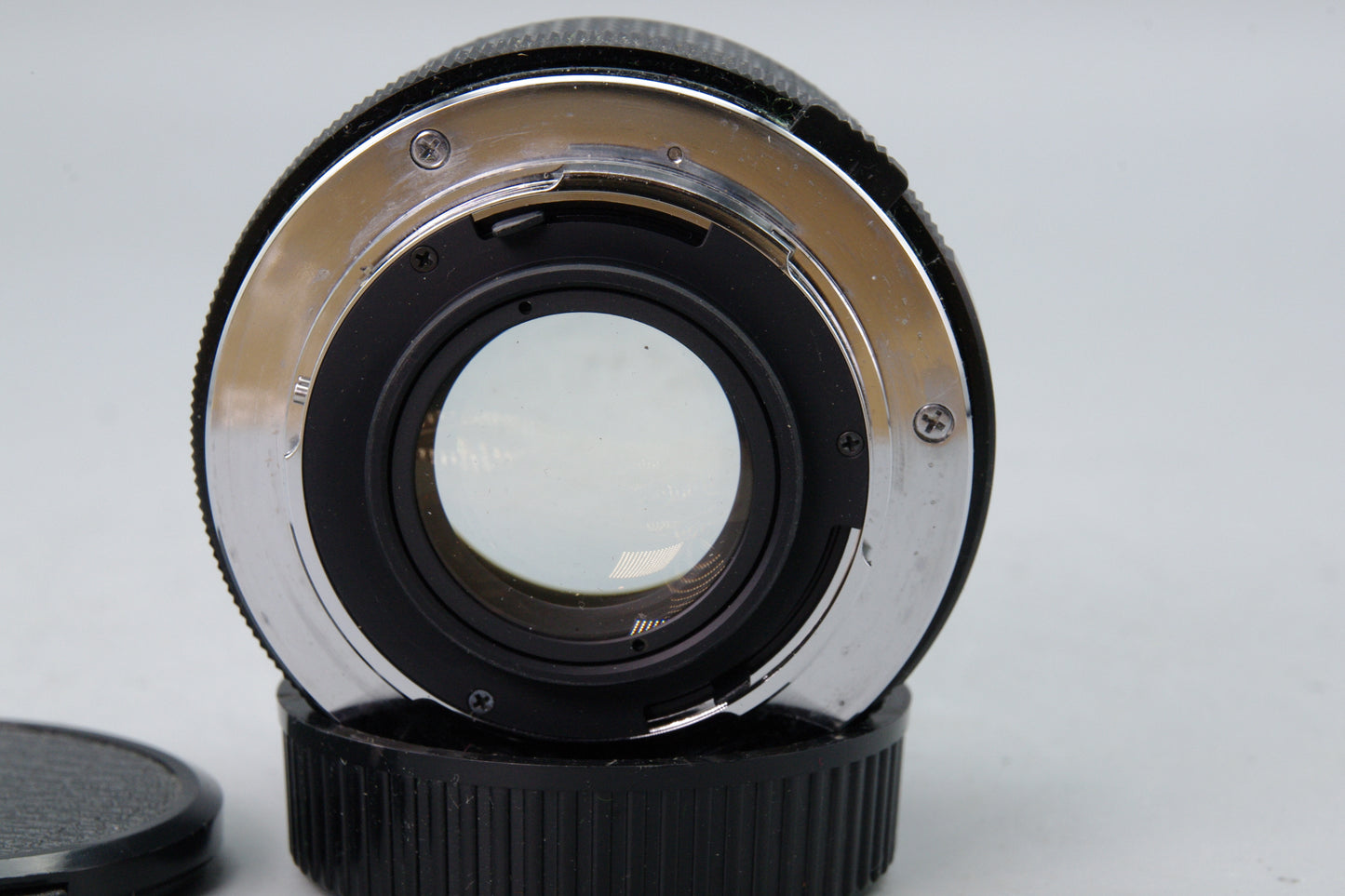 Vivitar 28mm f/2.0 Close Focus Wide Angle Lens – OM Mount – Very Good Haze
