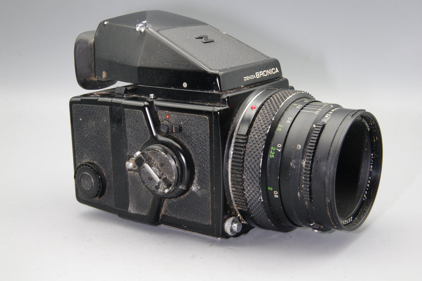 Bronica ETRS 645 Camera with 75mm f/2.8 Lens and Prism Finder  – Working Kit