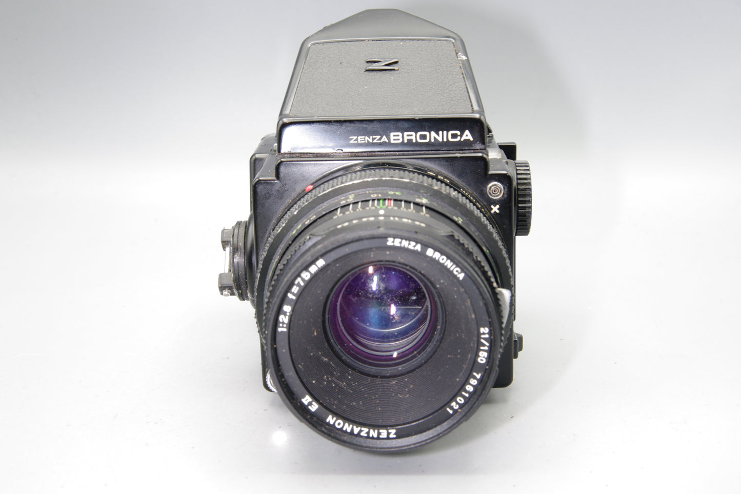 Bronica ETRS 645 Camera with 75mm f/2.8 Lens and Prism Finder  – Working Kit