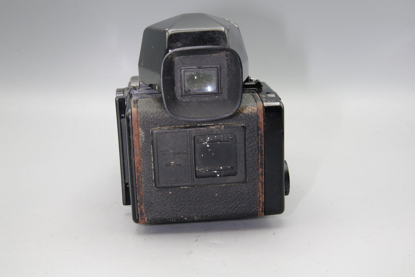 Bronica ETRS 645 Camera with 75mm f/2.8 Lens and Prism Finder  – Working Kit
