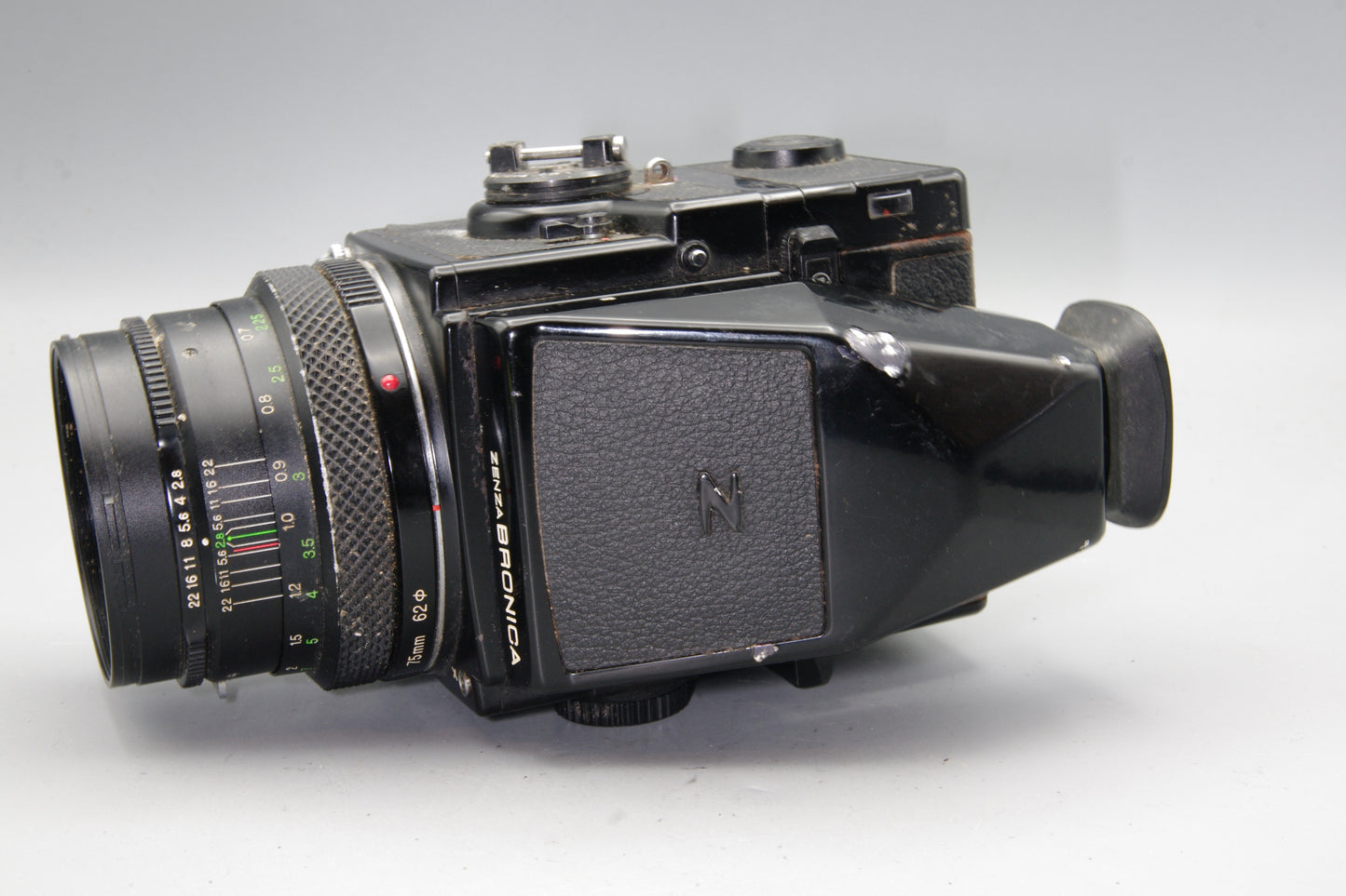 Bronica ETRS 645 Camera with 75mm f/2.8 Lens and Prism Finder  – Working Kit