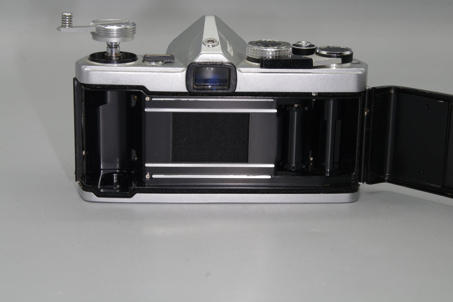 Olympus OM1 35mm SLR Camera with 50mm F/1.8 Lens - Excellent
