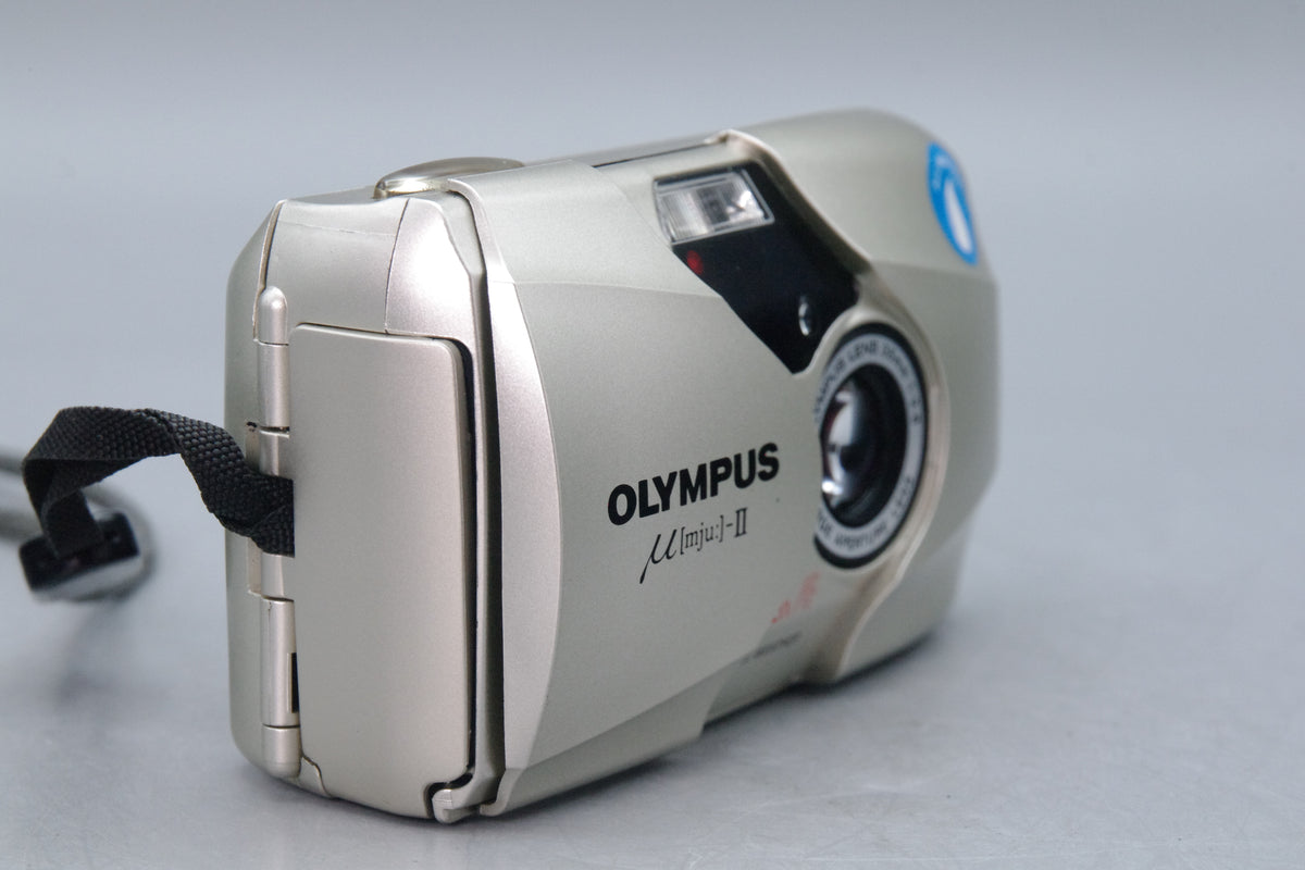 Olympus MJU II Champagne 35mm Camera with 35mm f2.8 Lens Excellent