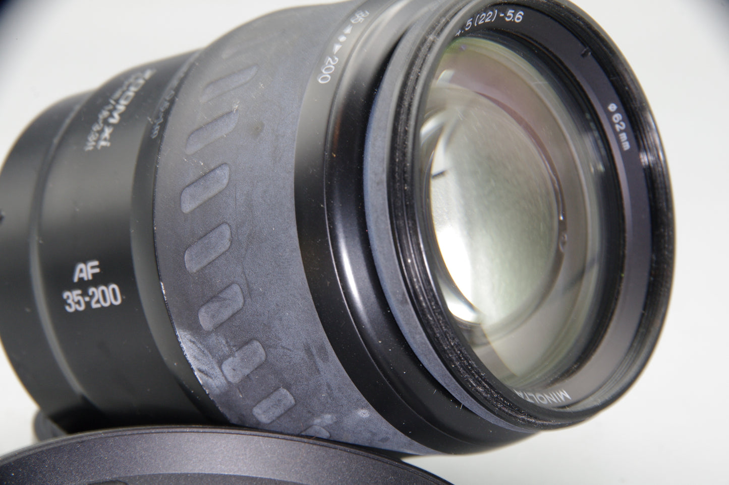 Minolta AF 35–200mm f/4.5–5.6 Xi Lens A‑Mount – Excellent with Hood