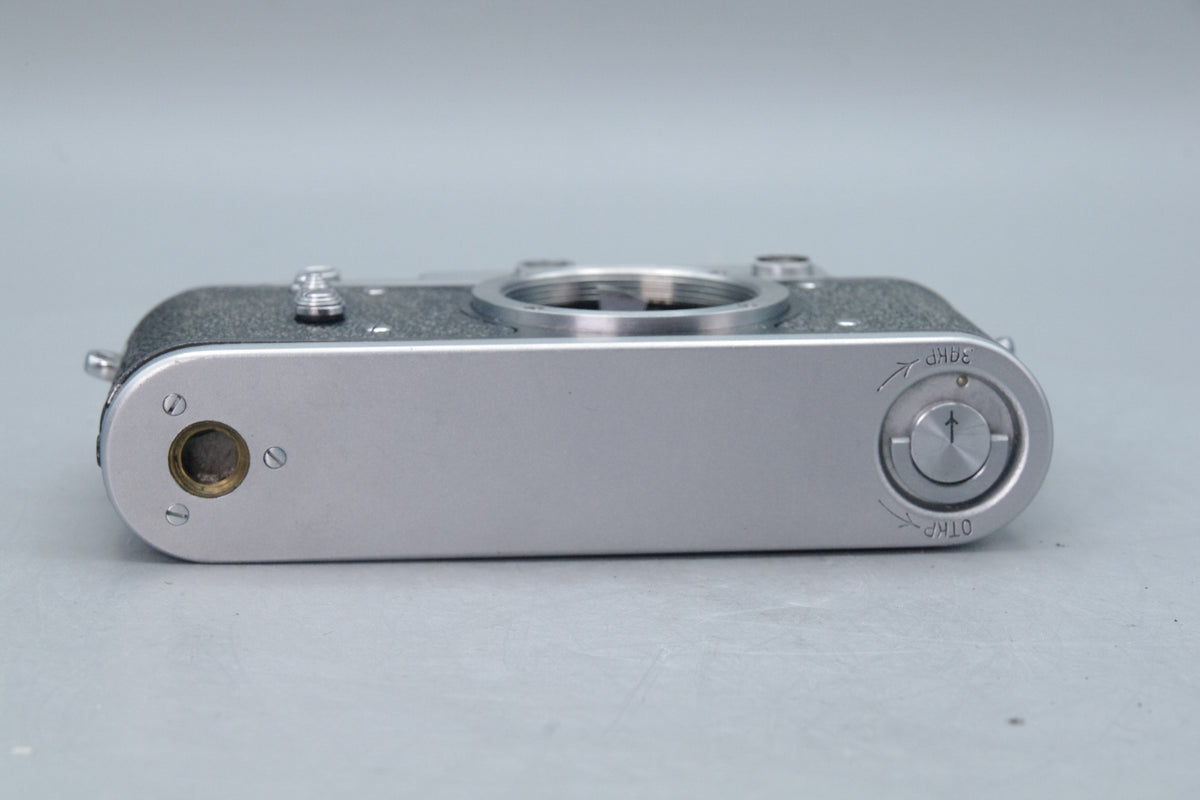 Soviet KMZ Zorki‑2C 35mm Rangefinder Camera – Excellent Condition