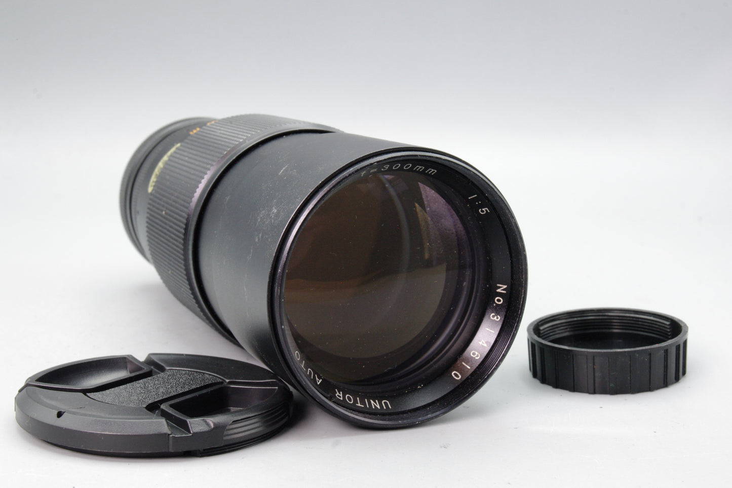 Unitor 300mm f/5 Telephoto Lens – M42 Mount – Manual Focus – VGC