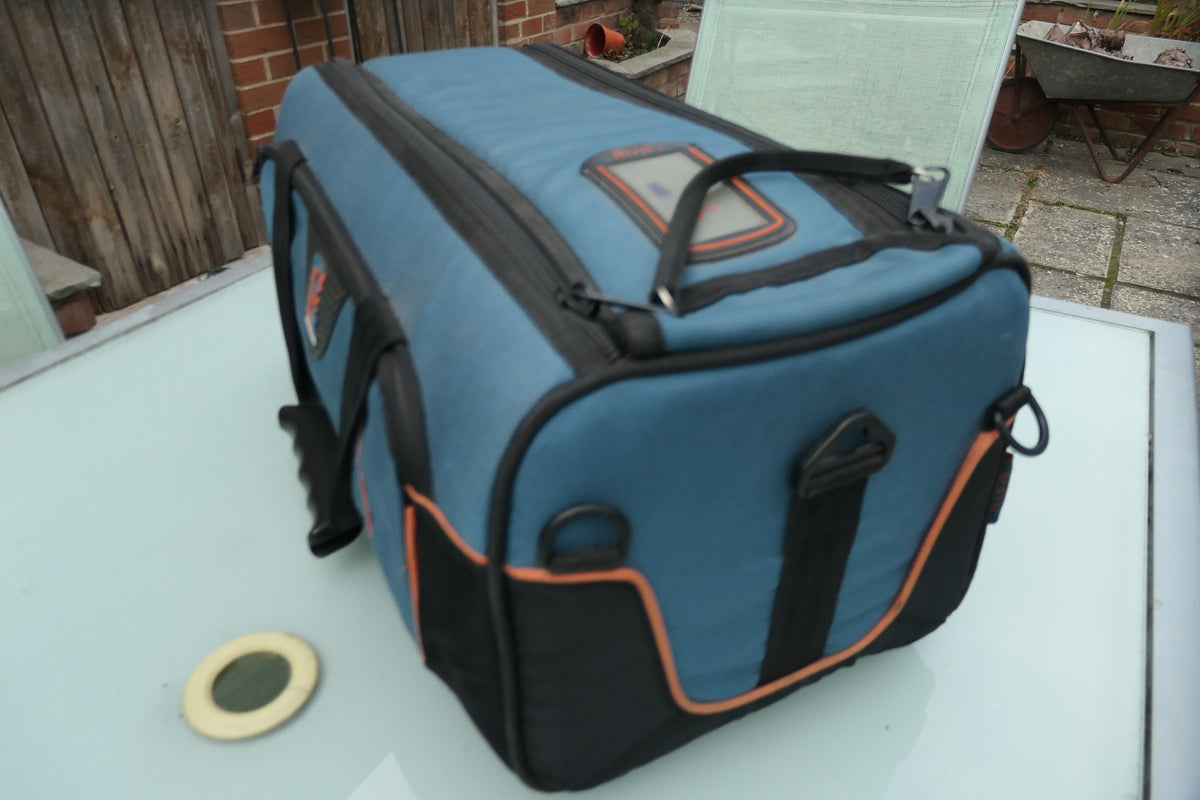 Petrol PCCB‑2N Camera Bag – Classic Carry Case – Good Condition