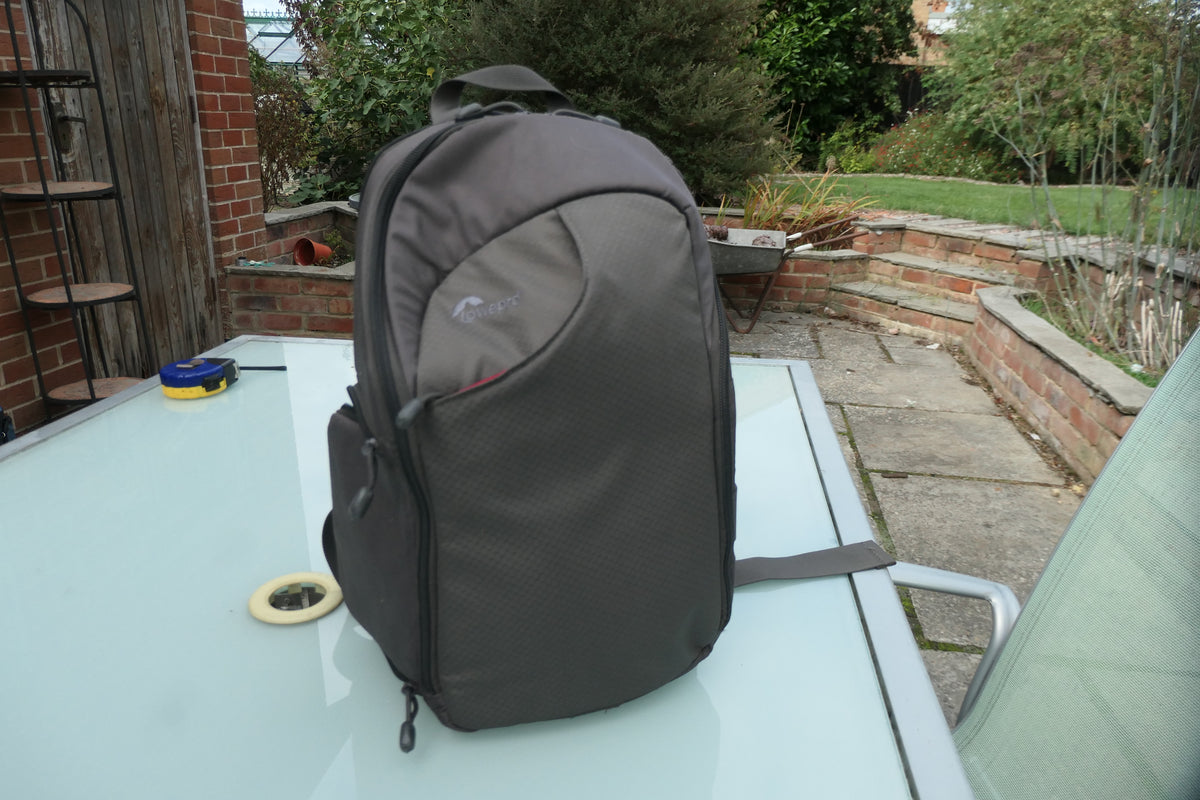 Lowepro Transit Sling 150 AW – Compact Camera Sling – Good Condition