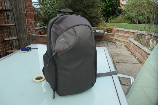Lowepro Transit Sling 150 AW – Compact Camera Sling – Good Condition