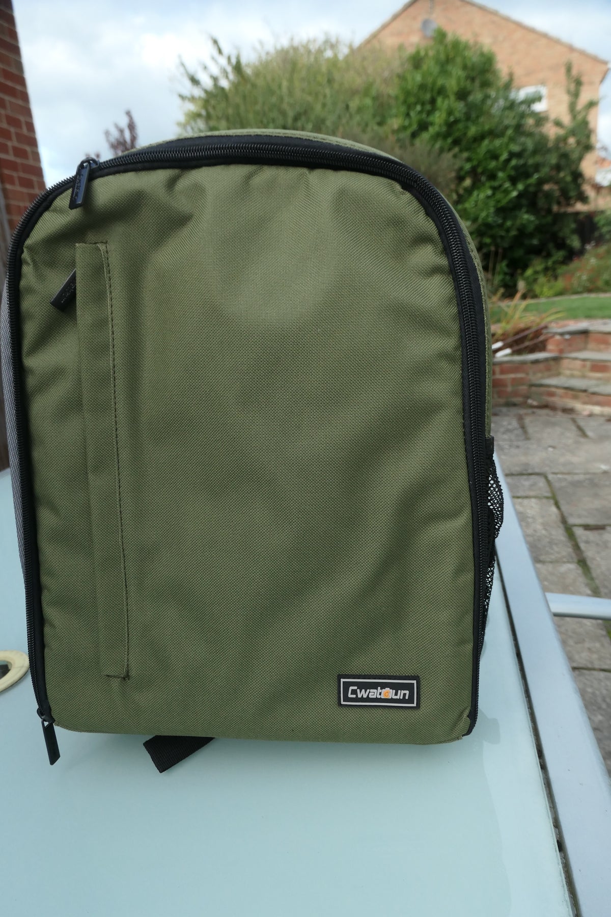 Cwatcun Green Compact Camera Backpack – Lightweight Photo Bag – Good Condition