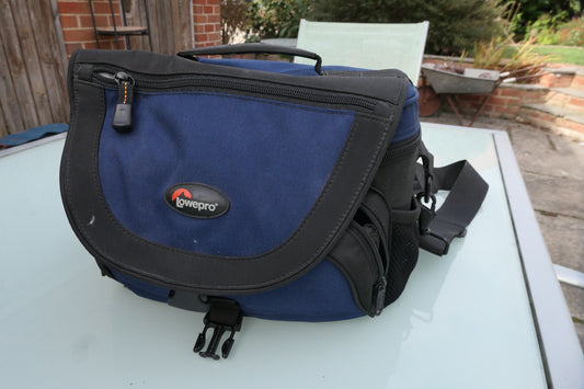 Lowepro Nova 4 AW Camera Bag – All Weather Protection – Good Condition