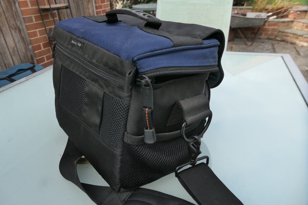 Lowepro Nova 4 AW Camera Bag – All Weather Protection – Good Condition